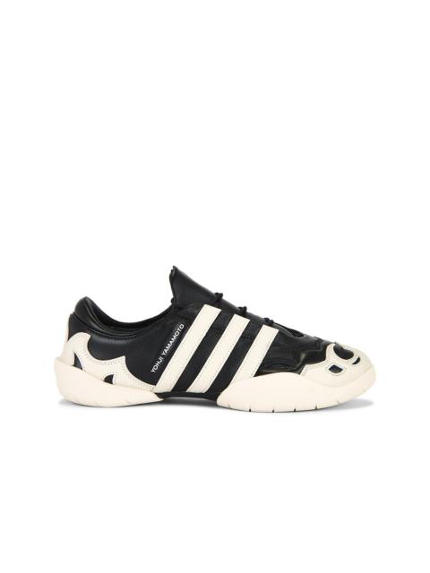 Y-3 Regu 2002 Sneaker