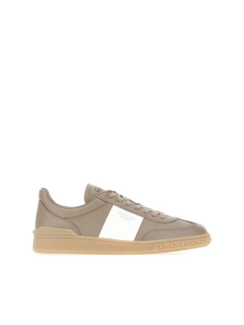 Upvillage sneakers