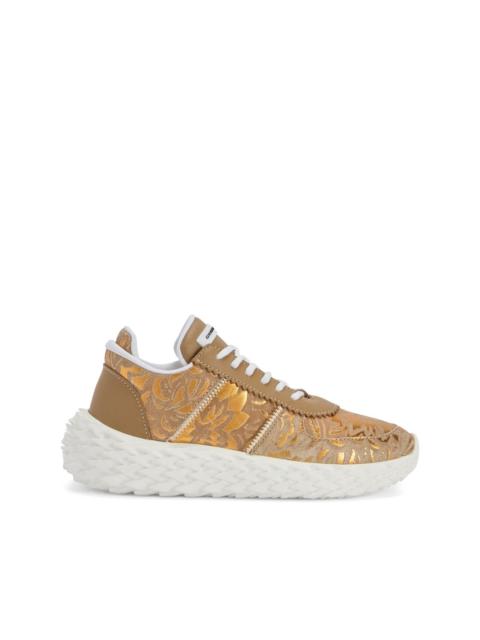 Urchin trainers