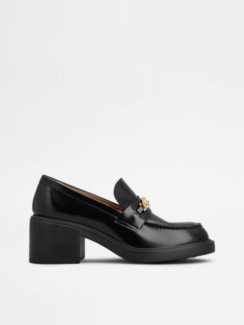 Tod's LOAFERS IN LEATHER - BLACK