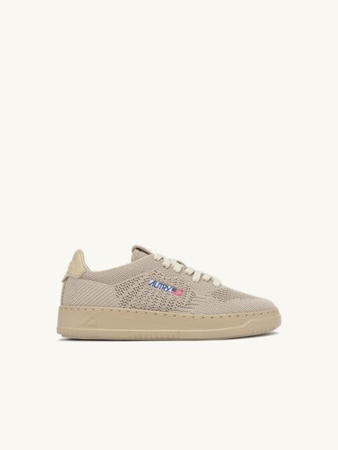 AUTRY MEDALIST EASEKNIT LOW SNEAKERS IN MOJAVE DESERT COLOR FABRIC