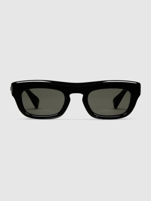 Oval frame sunglasses