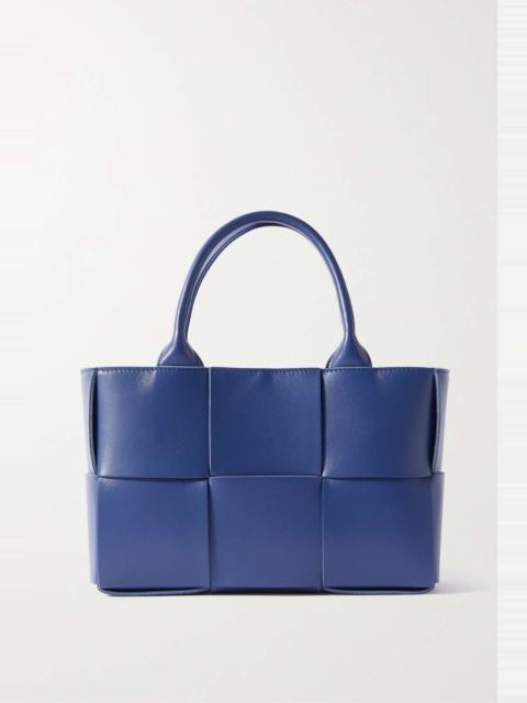 Bottega Veneta Arco mini intrecciato textured-leather tote