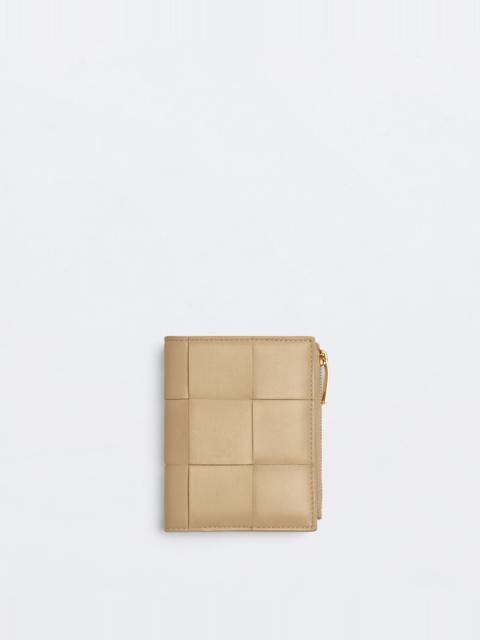 bi-fold zip wallet