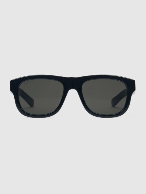 GUCCI Oval frame sunglasses