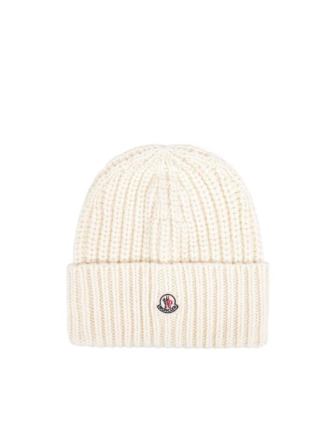 Moncler ribbed logo-patch beanie