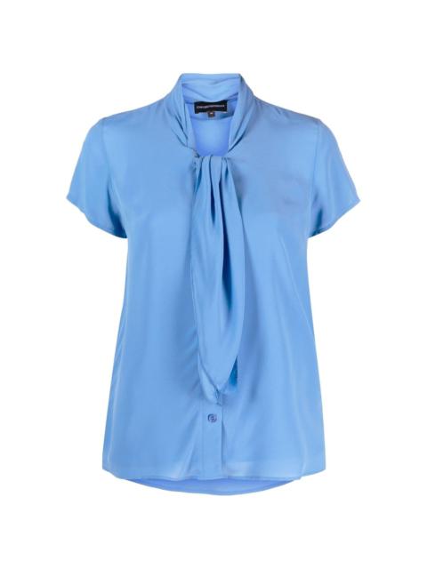 tie-neck short-sleeve shirt