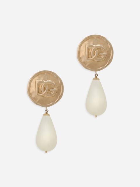 Earrings with DG logo and teardrop pendants