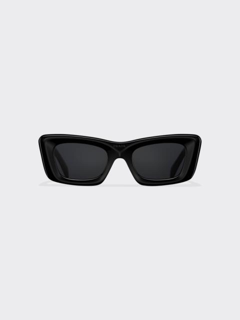 Sunglasses with triangle logo