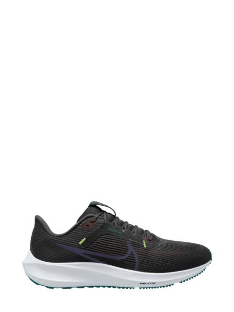 Air Zoom Pegasus 40 Running Shoe in Black/Purple Ink/Burgundy