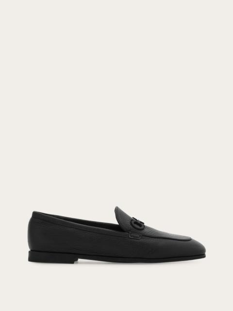 FERRAGAMO Gancini loafer