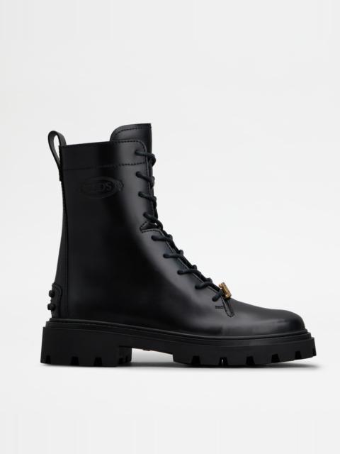 Tod's COMBAT BOOTS IN LEATHER - BLACK