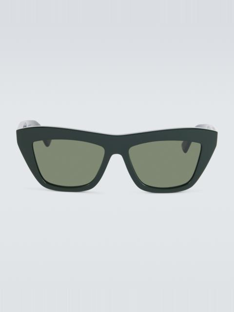Cat-eye sunglasses