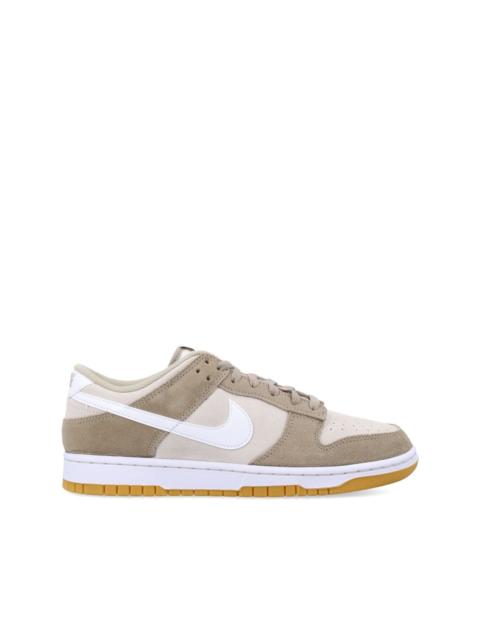 Nike Dunk Low sneakers