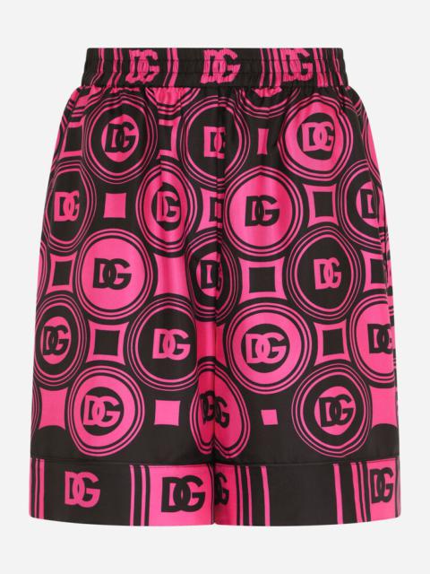 DG-print twill shorts with piping