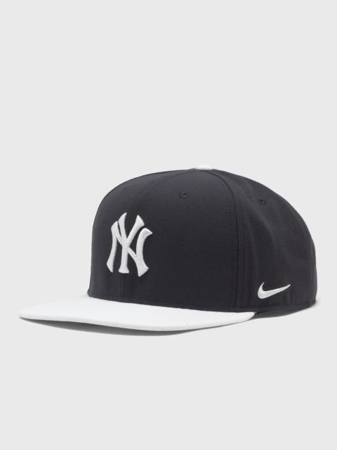 Nike MLB New York Yankees Dri-Fit Pro Structured Square Bill Cap