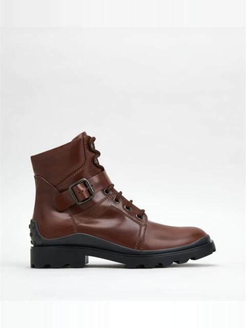Tod's ANKLE BOOTS IN LEATHER - BROWN