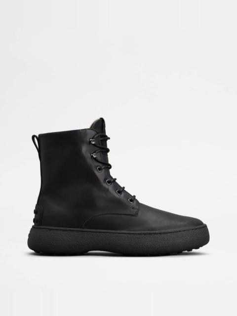Tod's TOD'S W. G. LACE-UP ANKLE BOOTS IN LEATHER - BLACK