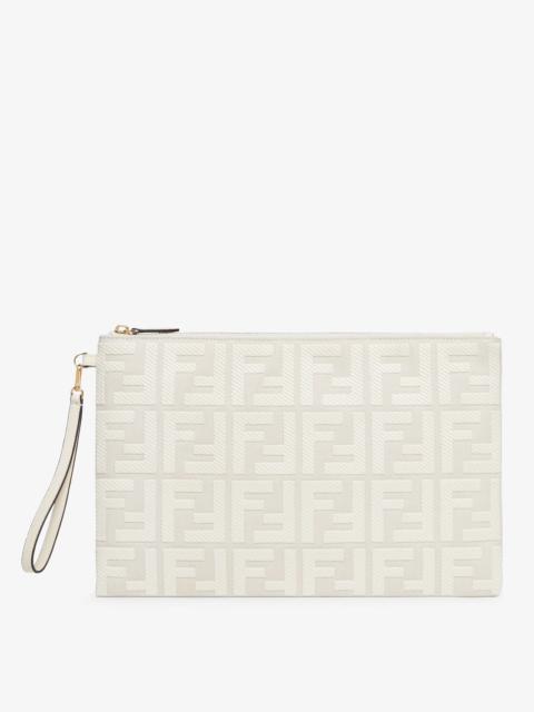 FENDI Large pouch with removable bracelet handle. Zipper closure. Made of white canvas with FF embroidery.