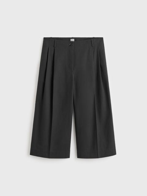 TOTEME Cropped trousers black