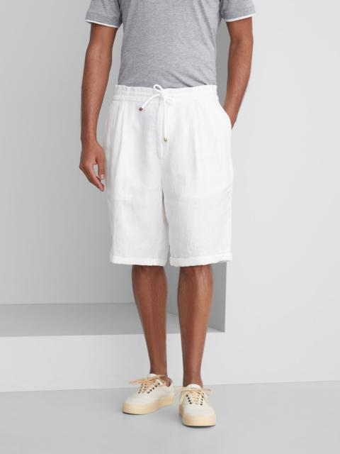 Garment-dyed Bermuda shorts in linen gabardine with drawstring and pleat