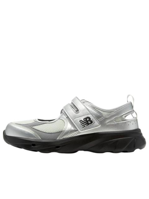 New Balance (WMNS) New Balance Breeze 'Metallic Silver' SD2202SI2