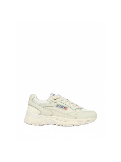 AUTRY Hyperway sneakers in whisper white napa leather and mesh