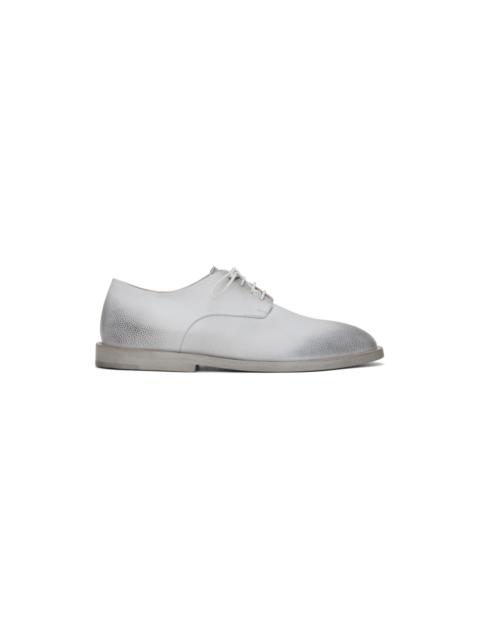 White Mando Derbys