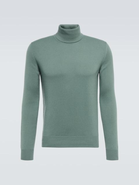 Turtleneck sweater