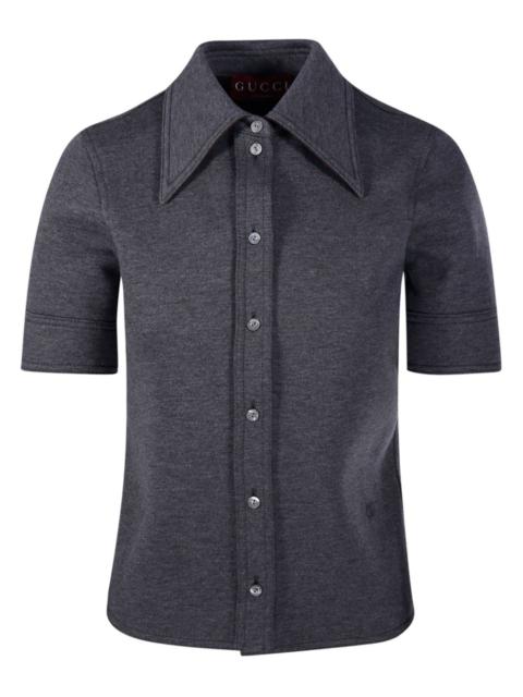 button collar shirt