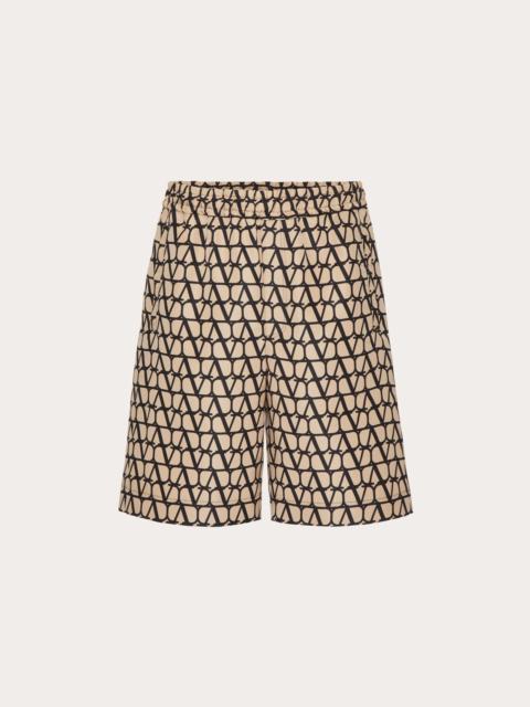 Valentino ALL-OVER TOILE ICONOGRAPHE PRINT SILK FAILLE BERMUDA SHORTS
