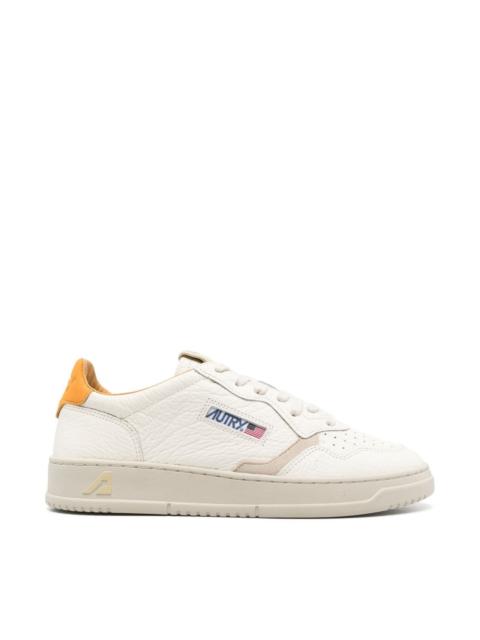 AUTRY Medialist Low leather sneakers
