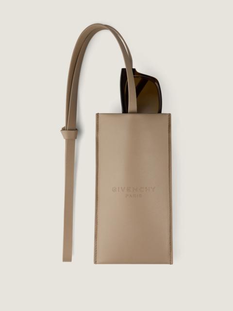 Givenchy ANTIGONA STAMPED SUNGLASSES CASE IN LEATHER