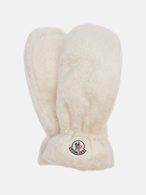 Moncler Logo teddy mittens