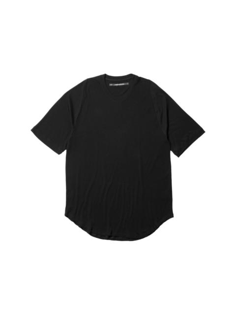 Black short-sleeved t-shirt