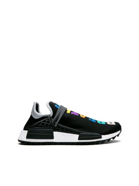 adidas ₢ 킹 Pharrell Williams Hu NMD TR "Friends & Family Breathe/Walk"스니커