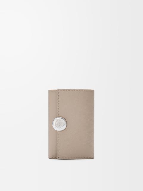 Loewe Pebble small vertical wallet in pebble grained calfskin