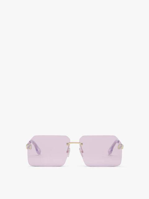 FENDI These rectangular sunglasses were presented in the Spring Summer 2022 fashion show and feature pink-