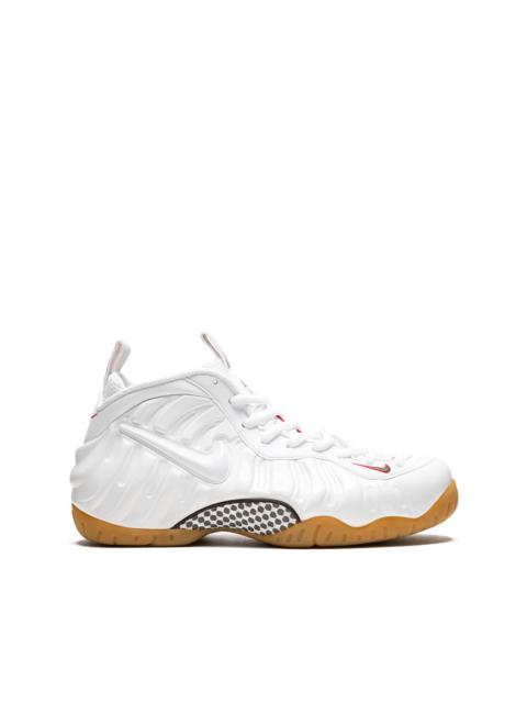 Air Foamposite Pro "White/Gym Red/Gorge Gree" sneakers