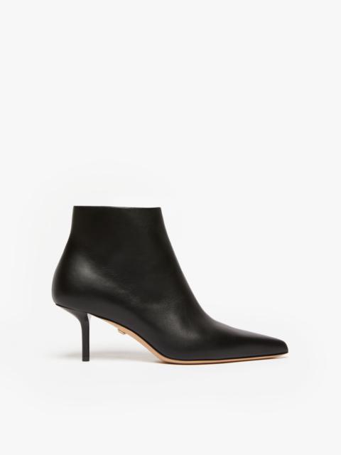 Zip-up leather ankle boots