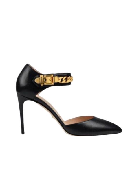 Women's pump with chain