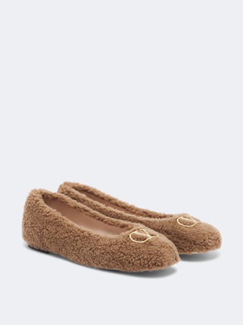 Valentino VLogo teddy ballet flats