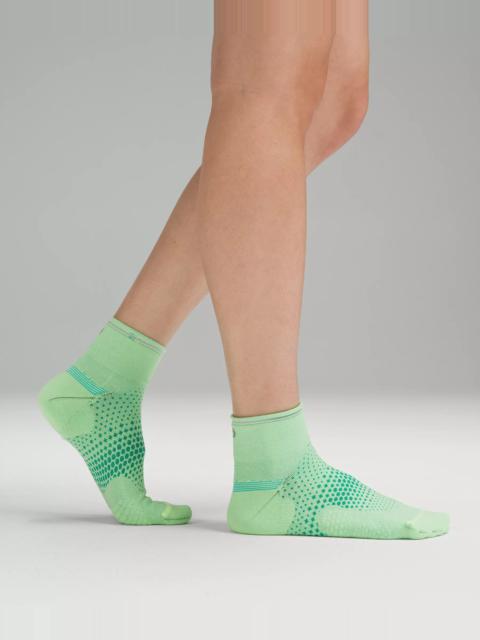 lululemon Women's MacroPillow Ankle Running Socks *Medium Cushioning