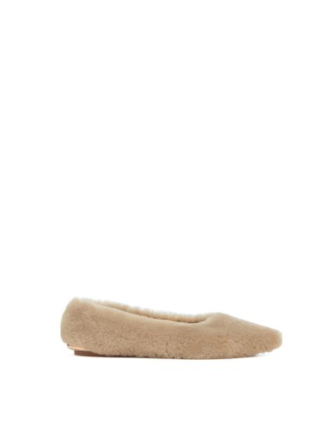 GABRIELA HEARST Fleur Flat in Champagne Shearling