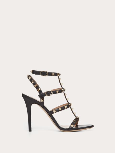 ROCKSTUD CALFSKIN ANKLE STRAP SANDAL 100 MM