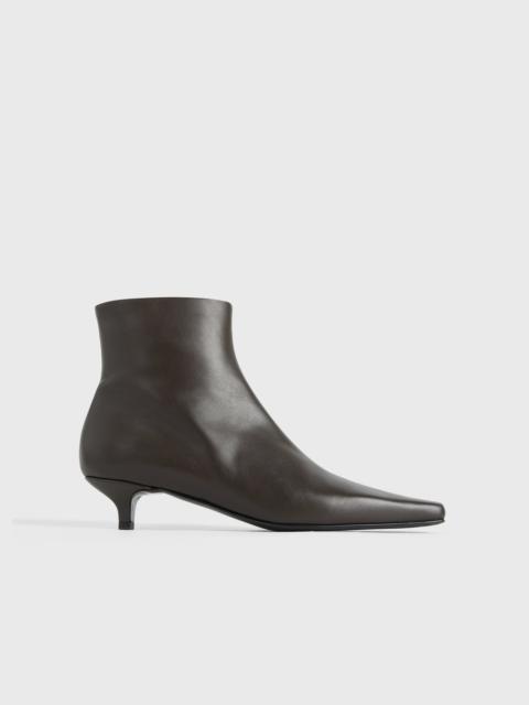 Totême The Slim Ankle Boot bark