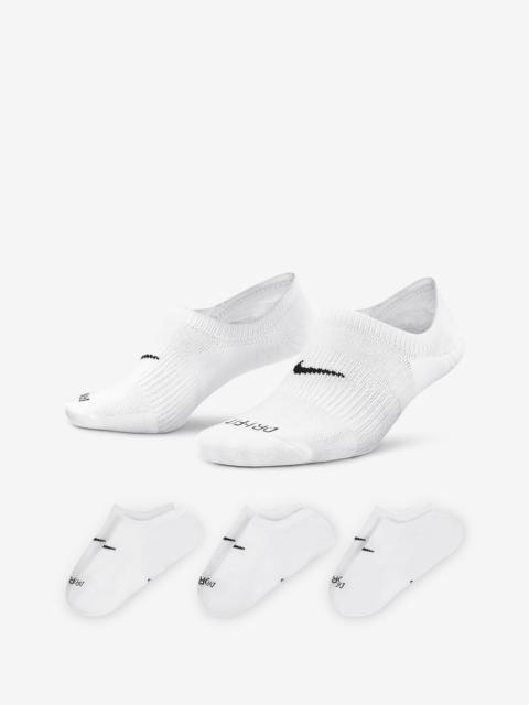Nike Nike Everyday Plus Cushioned Women's Training Footie Socks (3 Pairs)