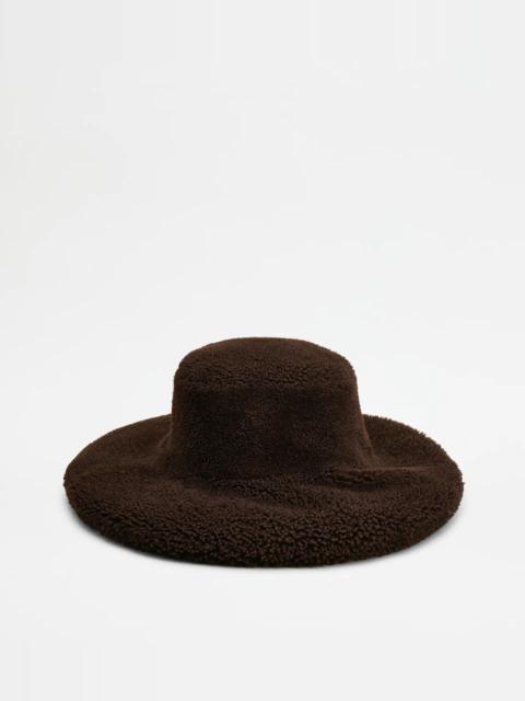 Tod's SHEEPSKIN HAT - BROWN