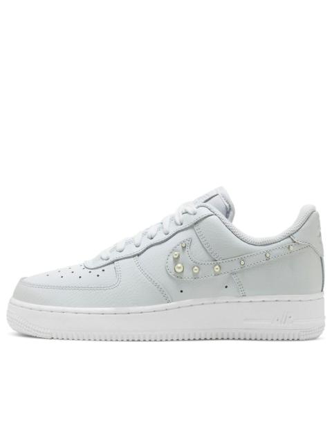 (WMNS) Nike Air Force 1 07 SE 'Pearl Swoosh - Pure Platinum' DV3810-001