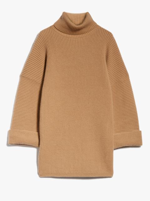 Max Mara Loose, wool and cashmere pullover